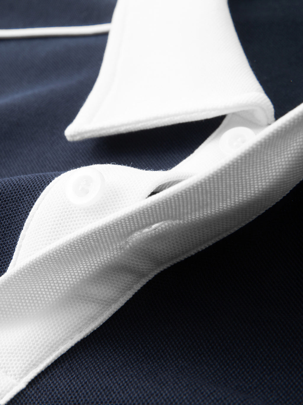 Mooda Contrast Collar Short-Sleeve Polo Shirt