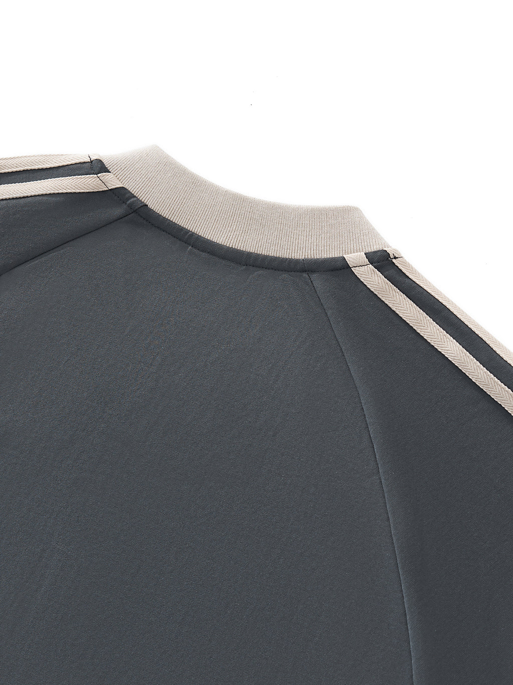 Mooda Color-Block V-Neck Long-Sleeve T-Shirt